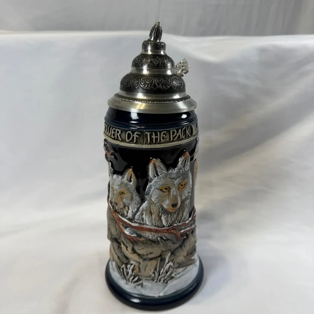 King Jody Bergsma Power of the Pack Wolf Stein Unisex OS Blue Limited Edition
